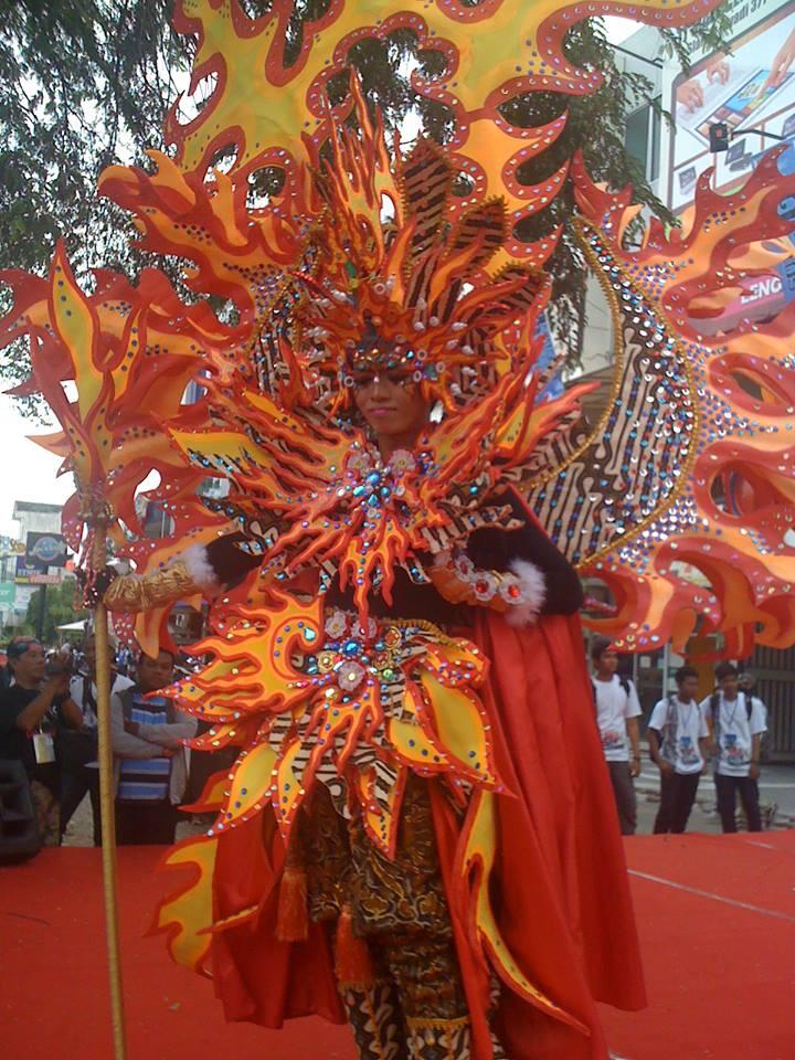 FOTO-FOTO SOLO BATIK CARNAVAL