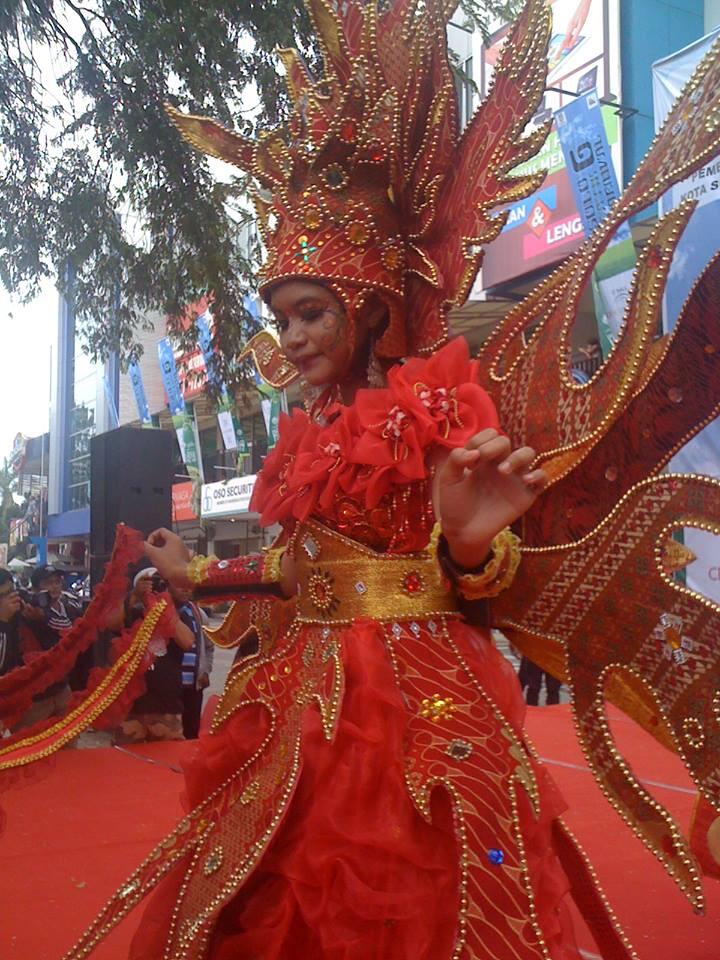 FOTO-FOTO SOLO BATIK CARNAVAL