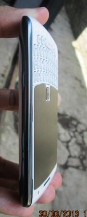 WTS BlackBerry Apollo white mulus,murah prefer COD Bandung