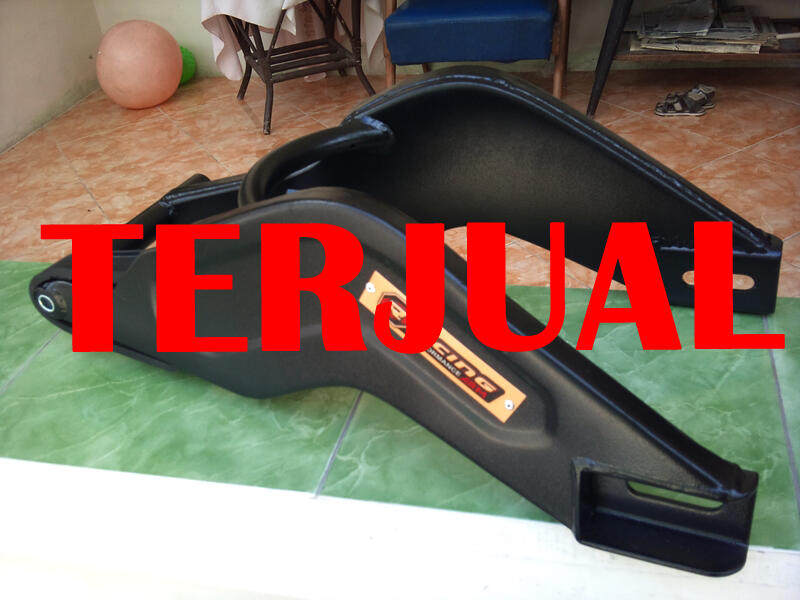 J: Banana Arn for Scorpio dan Footstep Racing
