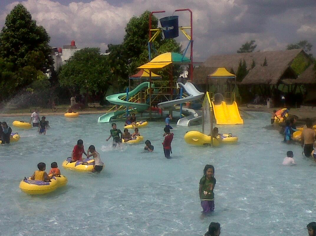 Visit Tasikmalaya Waterboom Tee Jay