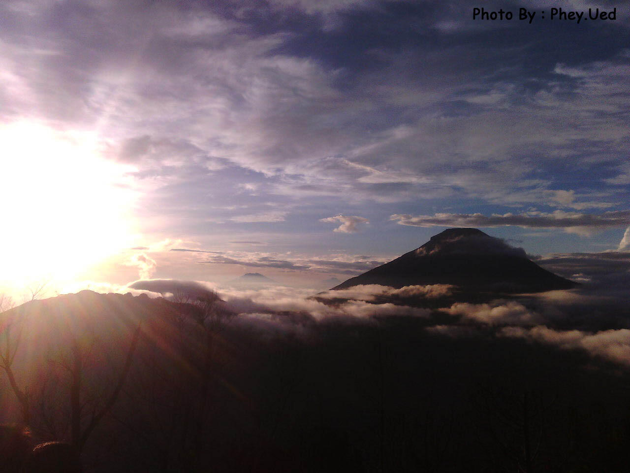 &#91;PUISI WISATA&#93; Serpihan Surga Dikolong Langit