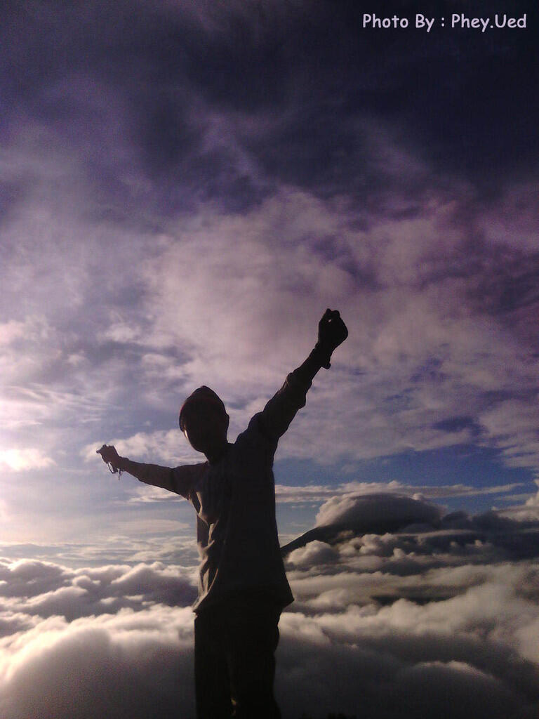 &#91;PUISI WISATA&#93; Serpihan Surga Dikolong Langit