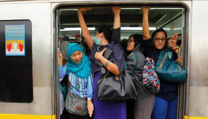 Hari Pertama Tiket Progresif KRL