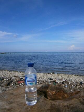 [Picture] Botol Aqua di Pulau Pari