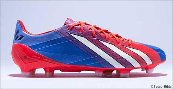 SEPATU LIONEL MESSI TAHUN 2013-2014 DILUNCURKAN