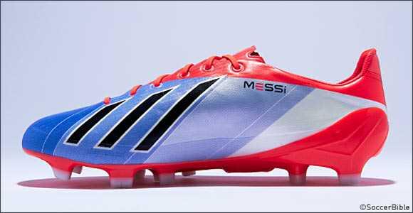 SEPATU LIONEL MESSI TAHUN 2013-2014 DILUNCURKAN