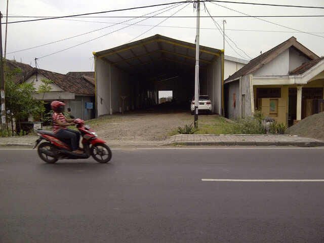 GUDANG BARU DI BANGUN