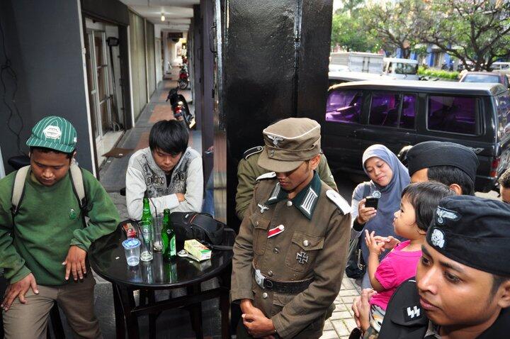 Mampir Gan Ada Kafe Nazi di Indonesia