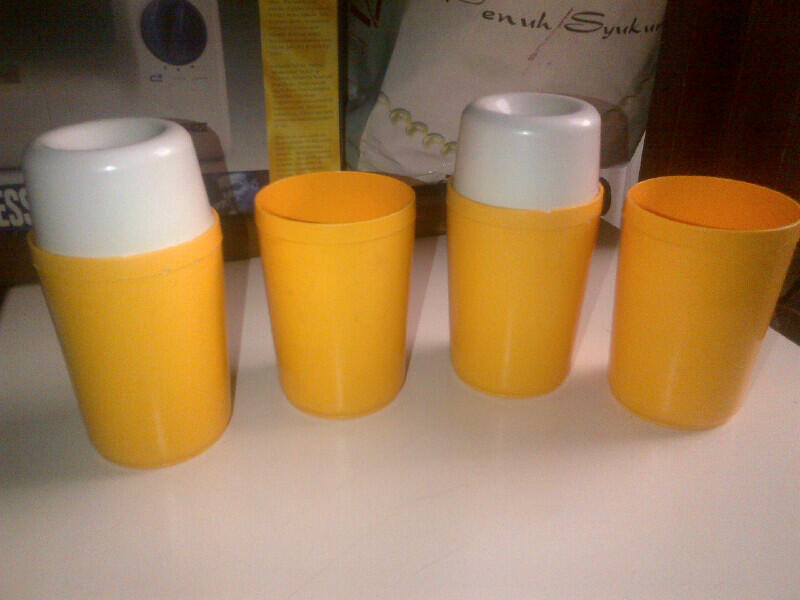 terjual tupperware koleksi lama kolektor warna kuning terjual tupperware koleksi lama kolektor warna kuning