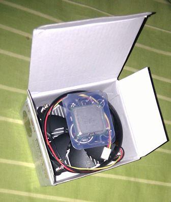 CORE 2 DUO E4600 2.4 Ghz + HSF TRAY NEW!