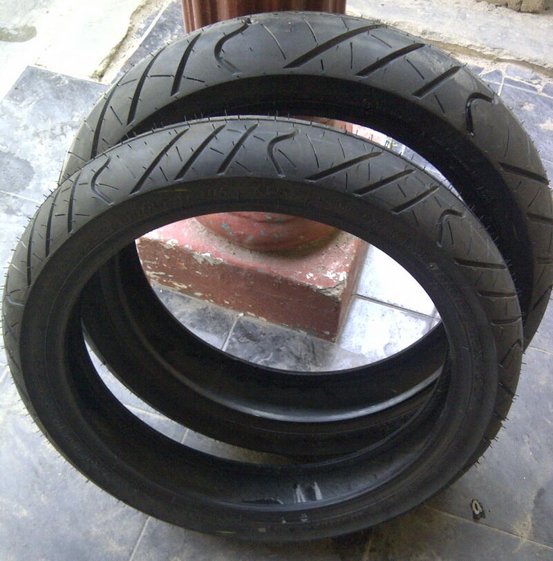 Terjual Ban IRC RX-01F Road Winner 100/80 R 17 dan IRC RX 