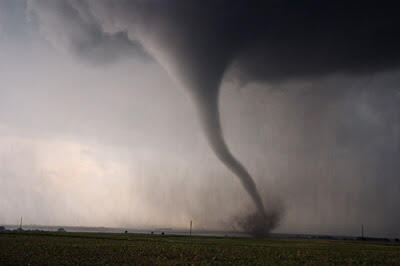 Ini dia tornado paling mematikan gan ,,sereem