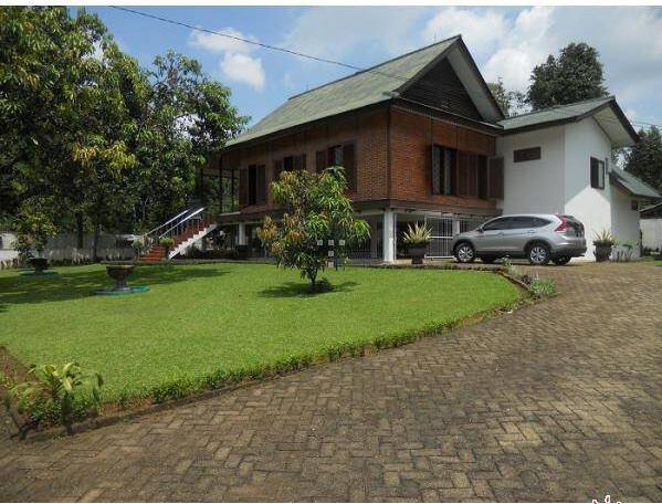 Villa Di Sentul ( Dekat Sirkuit Sentul & palm hill golf )