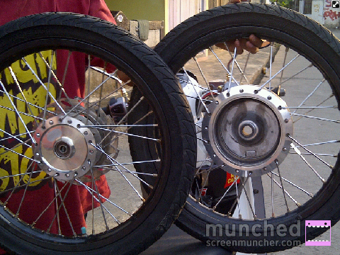 Terjual Jual Velg 16" merk Rossi Hitam untuk honda beat 