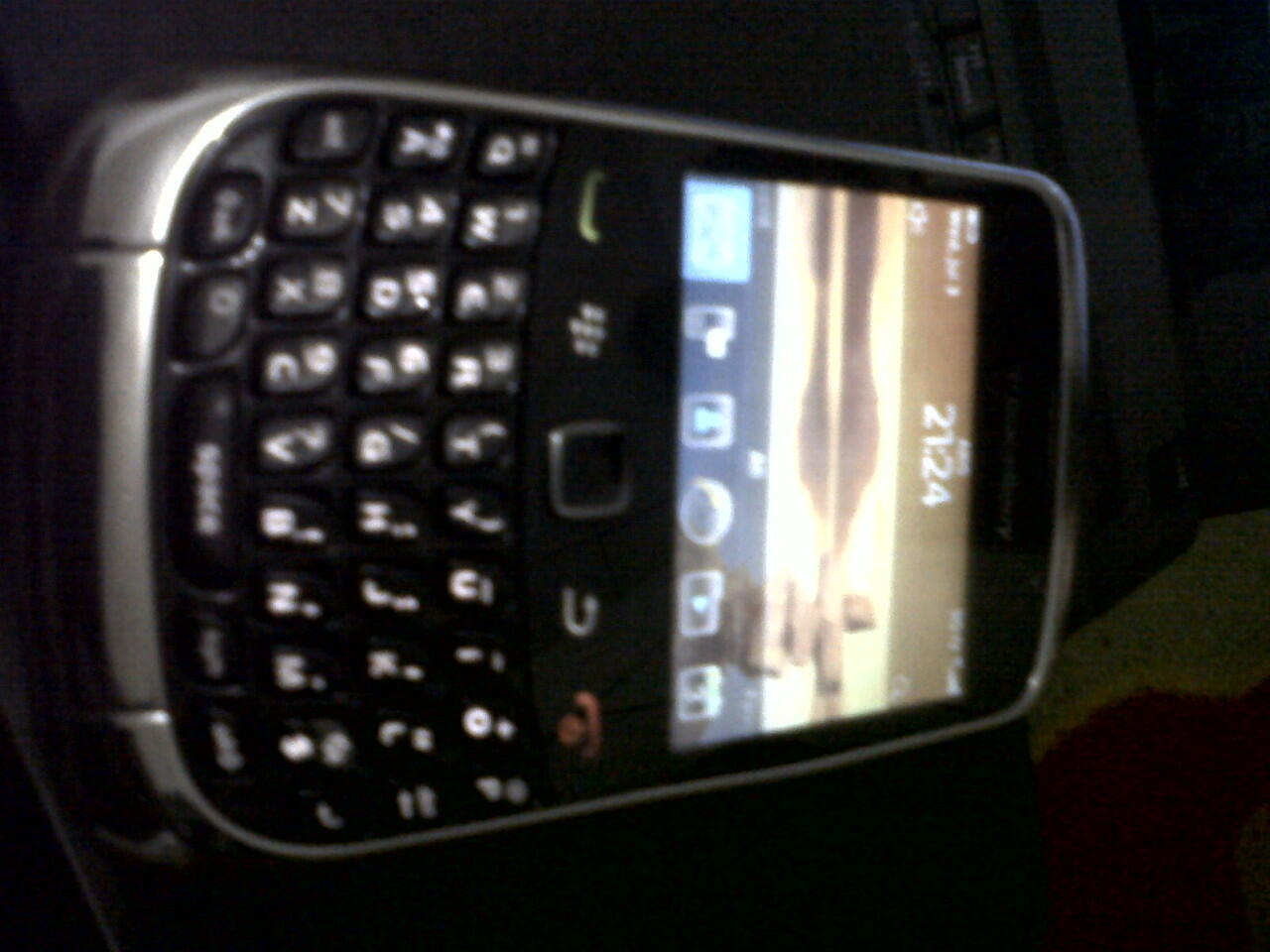 Jual cepat BU Blackberry kepler 9300 fullset Bandung