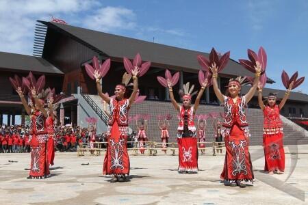 &#91;Gawai Dayak&#93; Rumah Radakng Ikon Budaya Kalbar 