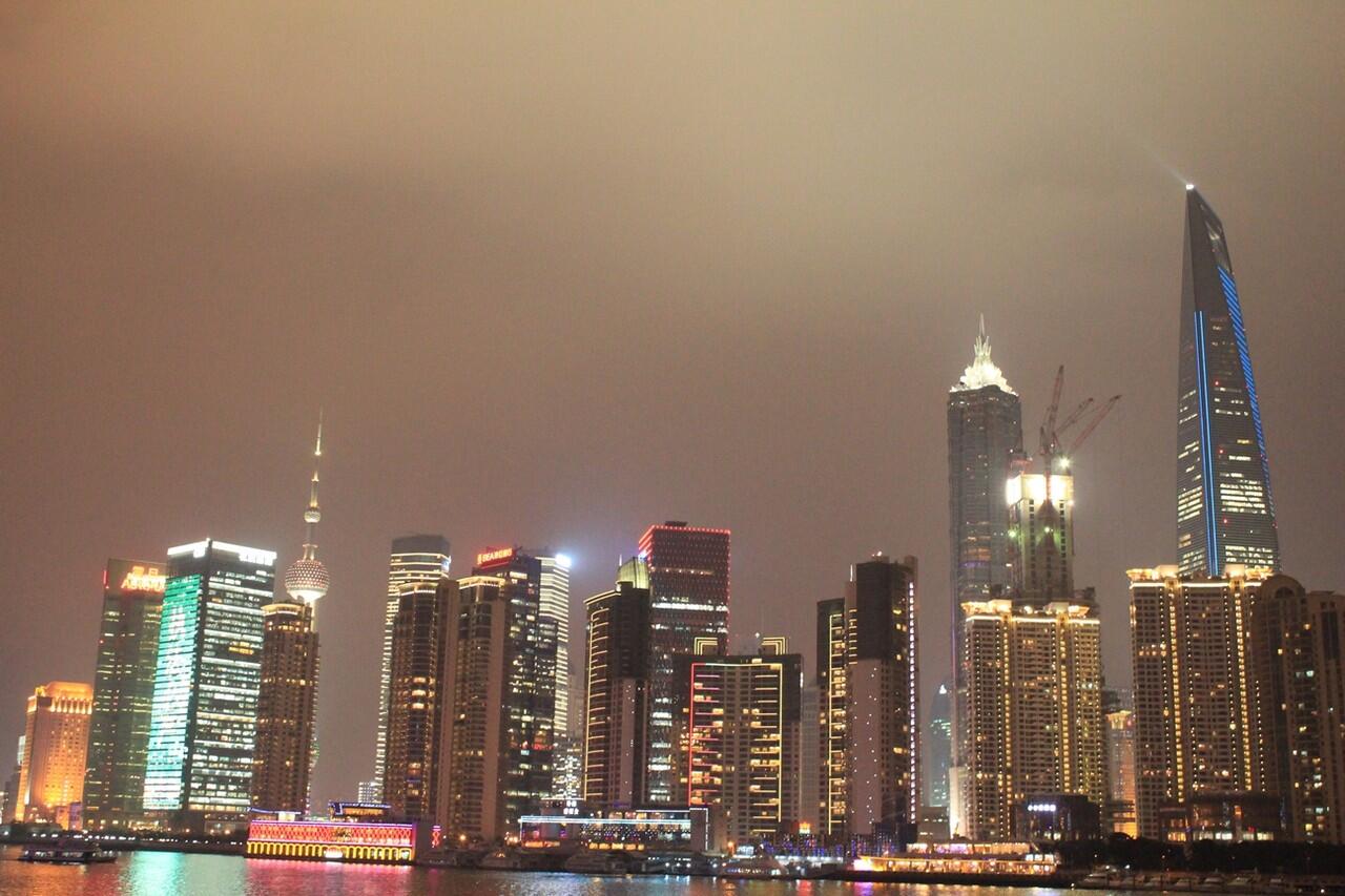 &#91;Banyak&#93; Pemandangan Kota Shanghai Malam Hari dari River Cruise