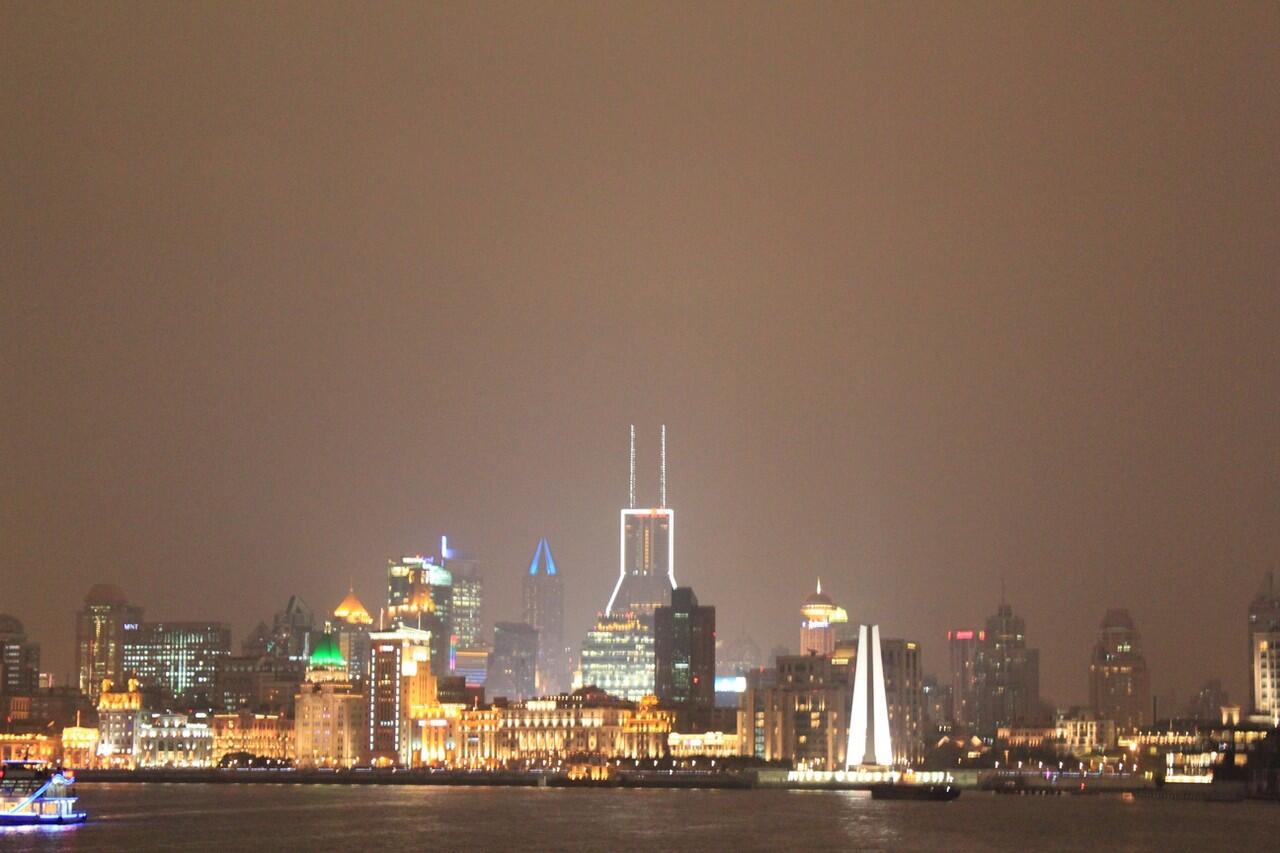 &#91;Banyak&#93; Pemandangan Kota Shanghai Malam Hari dari River Cruise