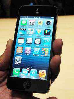 ARENA CELULER NEW BNIB APPLE IPHONE 4S 16GB 32GB 64GB HRGA SPECIAL BM RP.1.000.000