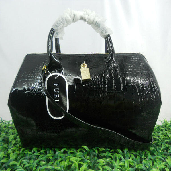 Tas Botega,Burberry,Cartier,Chanel,Zara,Furla,Hermes,Louis Vuitton,Prada,Versace