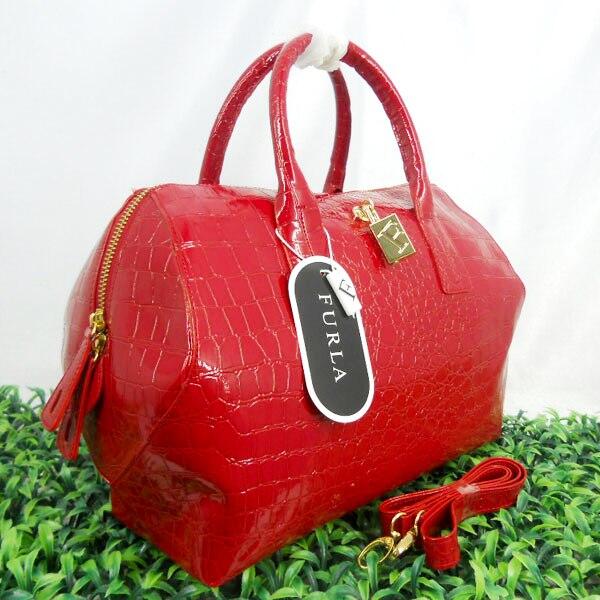 Tas Botega,Burberry,Cartier,Chanel,Zara,Furla,Hermes,Louis Vuitton,Prada,Versace
