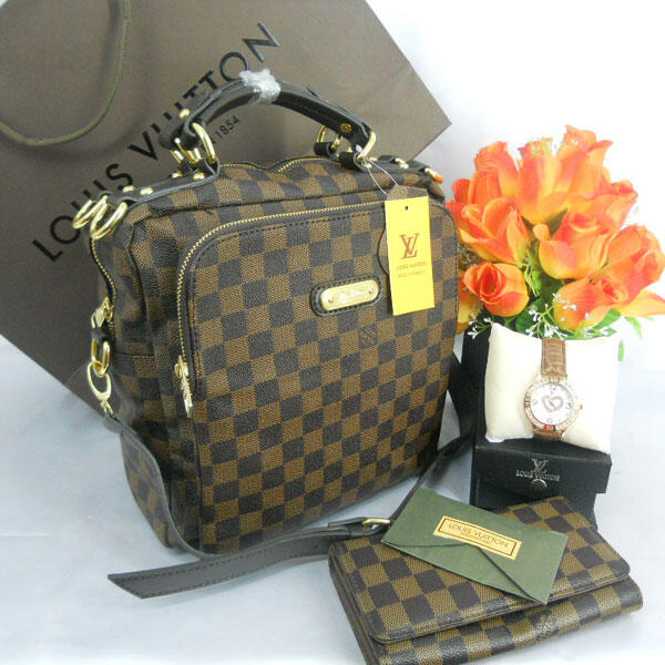 Tas Botega,Burberry,Cartier,Chanel,Zara,Furla,Hermes,Louis Vuitton,Prada,Versace