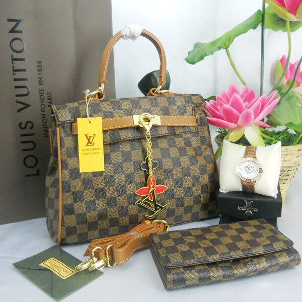 Tas Botega,Burberry,Cartier,Chanel,Zara,Furla,Hermes,Louis Vuitton,Prada,Versace