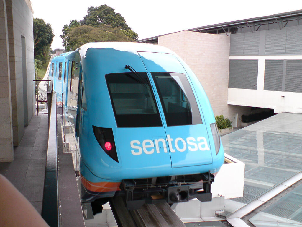 Ngintip monorail tetangga sebelah yuk!