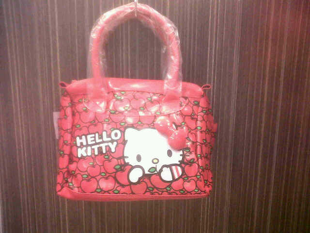 Menjual Tas Fashion & Sekolah