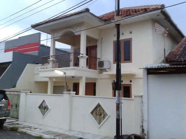 Jual CEPAT Rumah 2 Lantai Tengah Kota Semarang Citarum - Murah