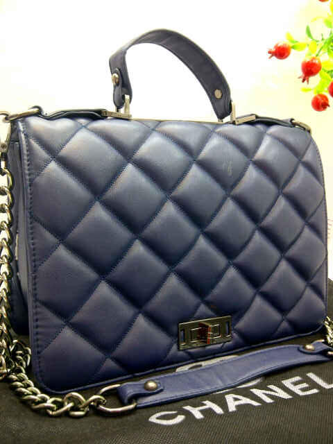 Tas Branded Chanel Messenger