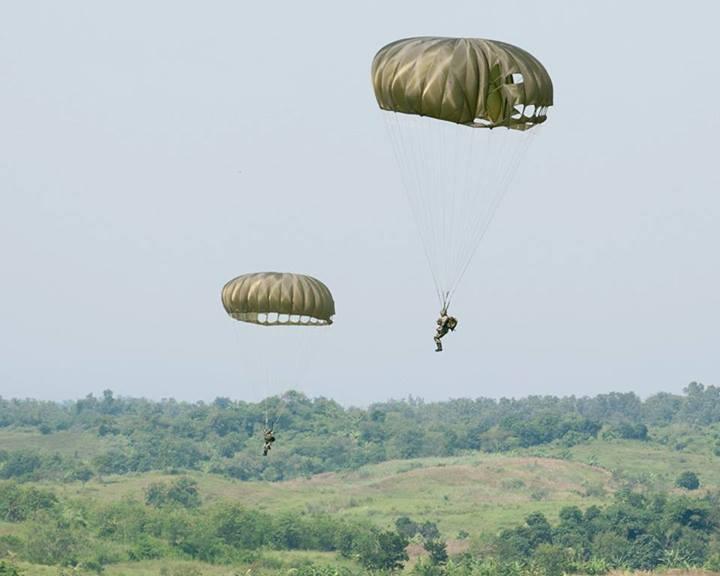 latihan gabungan TNI dan Tentara amrik (cabang hawai)