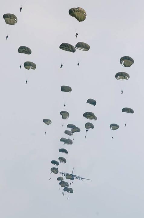 latihan gabungan TNI dan Tentara amrik (cabang hawai)