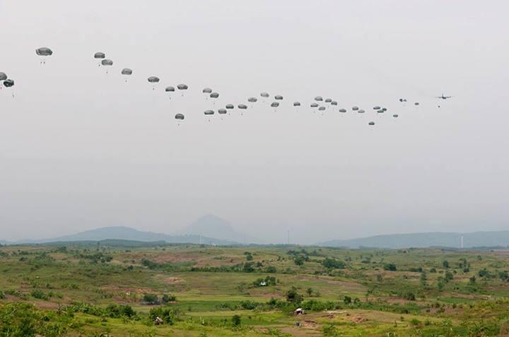 latihan gabungan TNI dan Tentara amrik (cabang hawai)