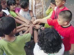 PERMAINAN TRADISIONAL TEMPO DULU (pict)