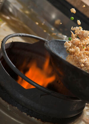 Mau Bikin Nasi Goreng Seenak Buatan Resto? Perhatikan 4 Tips Penting Ini!