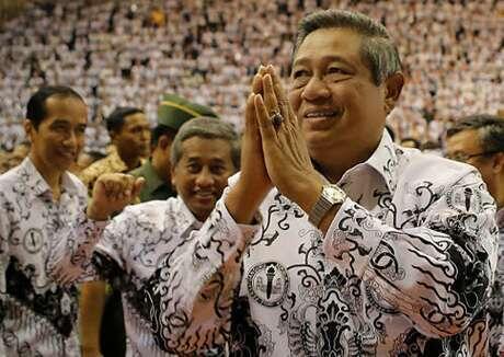 SBY Akan Rilis Akun Facebook Pekan Ini.. bingung mau masang ekspresi kaya gimana -__-