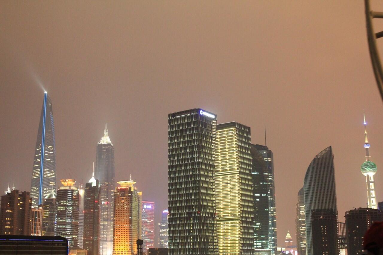 &#91;Banyak&#93; Pemandangan Kota Shanghai Malam Hari dari River Cruise