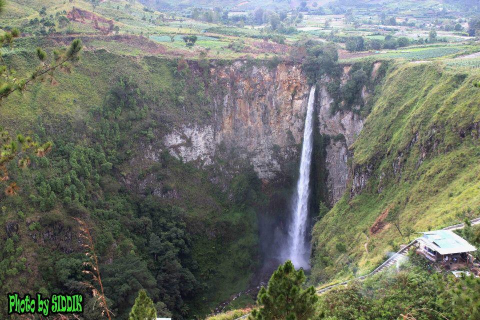 Air Terjun Sipiso Piso - Tongging - Karo