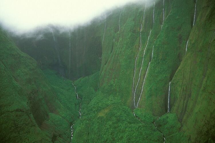 Tebing yang Bisa Menangis di Hawaii