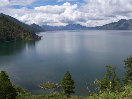 kekurangan dan kelebihan negara #INDONESIA dimata dunia ( pengetahuan )