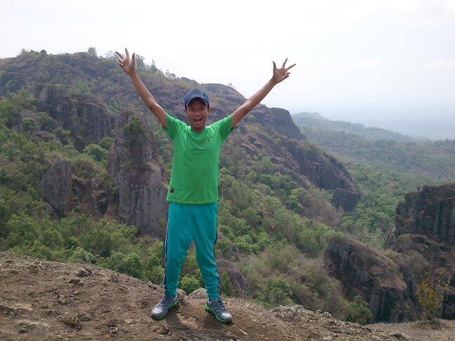 [PUISI WISATA] Estetika Sang Raksasa Purba