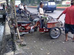 Motor becak sebenarnya legal ato ilegal sih?