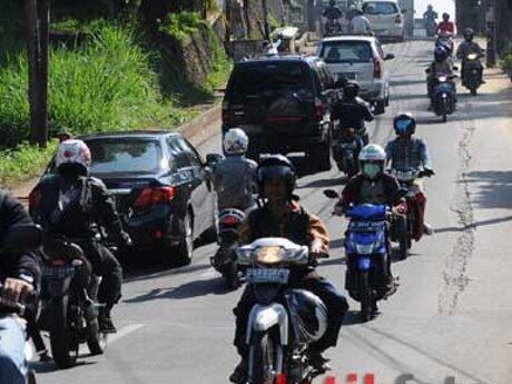 12 Perilaku Pengendara Sepeda Motor Yang Harus Diubah