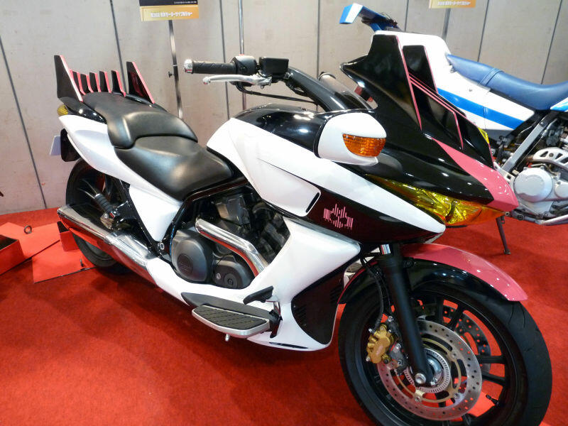 Motor - motor yang dijadikan platform motor Kamen Rider