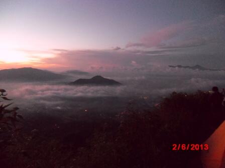 Lautan Awan di Atas GUNUNG MANGLAYANG