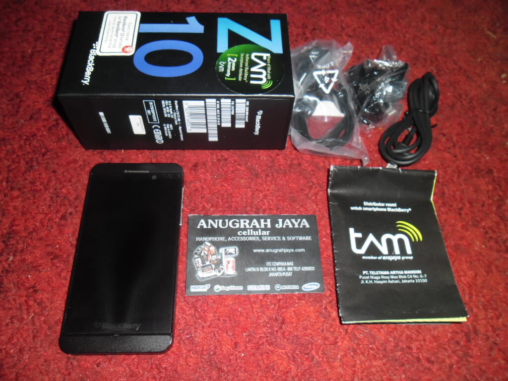 Blackberry Z10 Black TAM Second Lengkap Mulus 99% Garansi TAM Resmi RIM sd April 2015