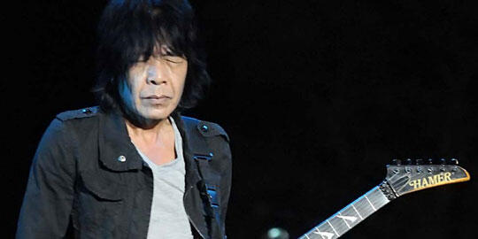 10 DEWA GITAR INDONESIA