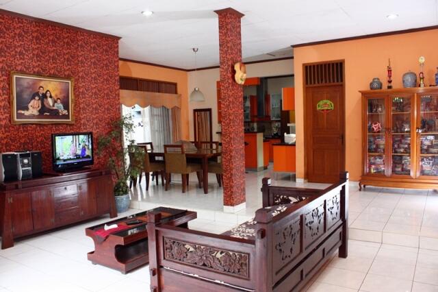 Rumah JATIBENING 350/800 PERBATASAN JAKARTA. Cocok USAHA & Nyaman HUNIAN